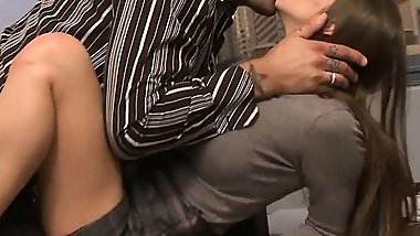 I madly love to fuck with my colleague when we are in the office !!