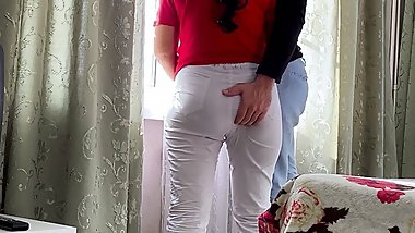 Took off my panties with a mature lady to insert a dick in anal